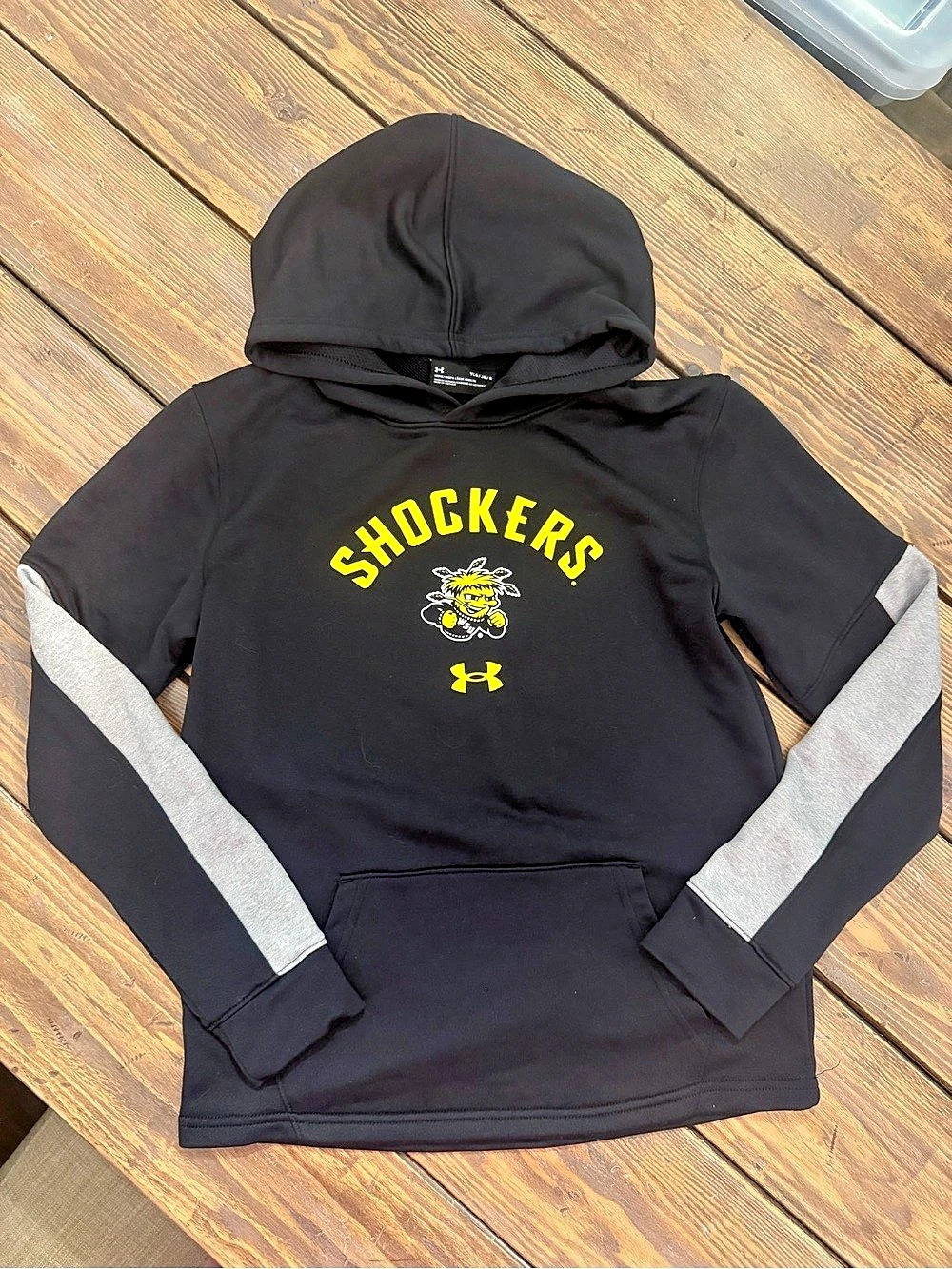 Under Armour Boys YLG Black & Gray Shockers Hoodie Like New